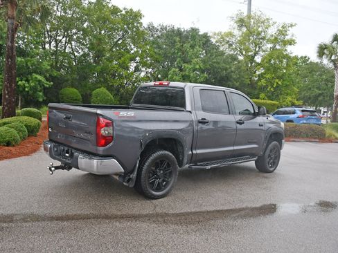 Used 2019 Toyota Tundra SR5 w/ SR5 Upgrade Package AWD/4WD image 3