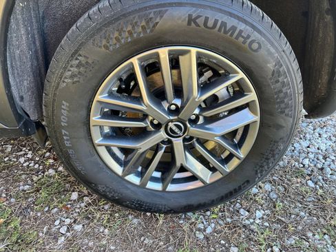 Used 2026 Nissan Rogue SV FWD image 30