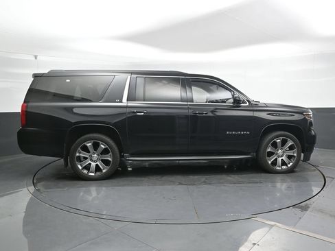 Used 2018 Chevrolet Suburban LT AWD/4WD image 4