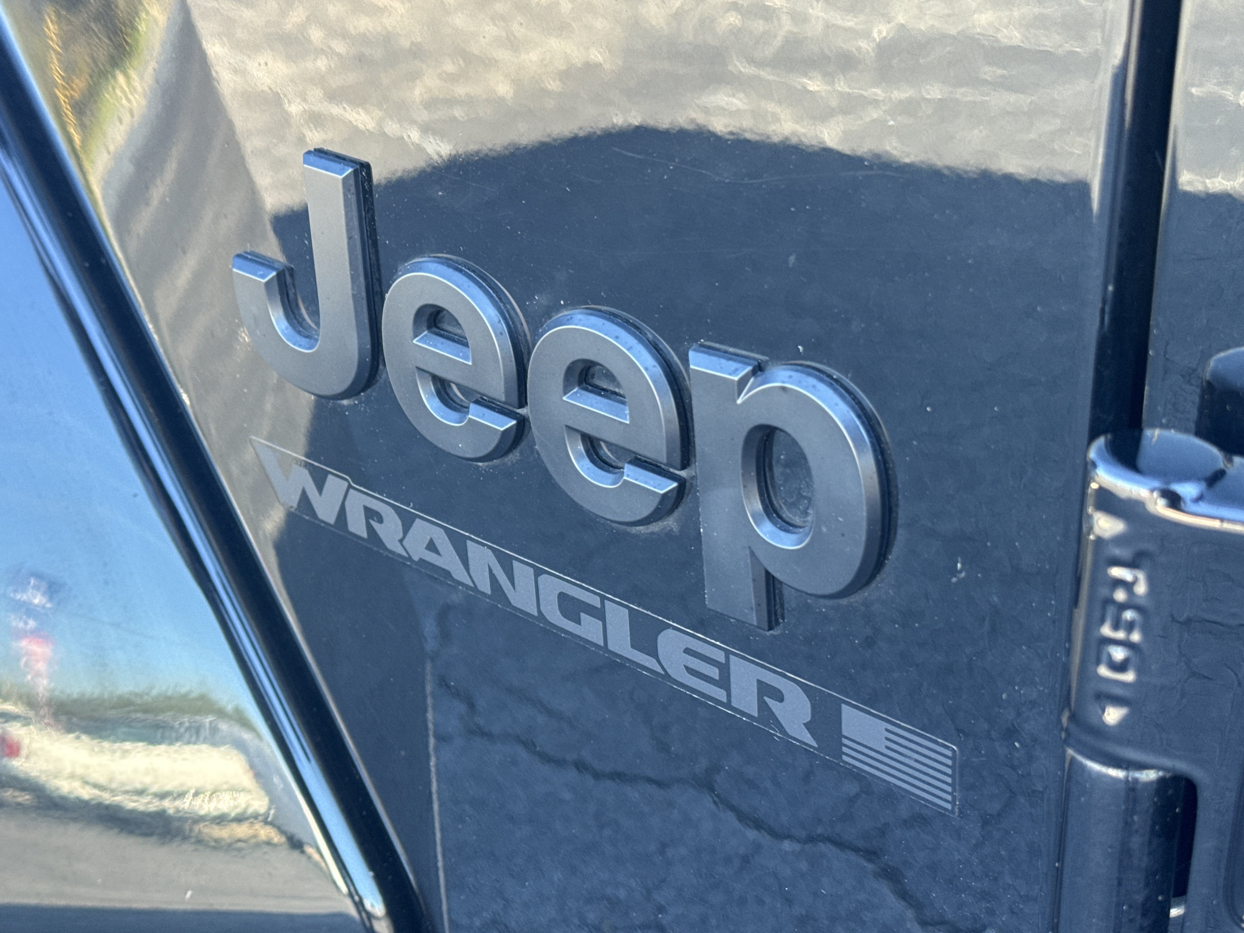 Used 2025 Jeep Wrangler Unlimited Sahara AWD/4WD image 14