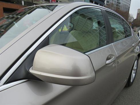 Used 2012 BMW 528i 528i image 24