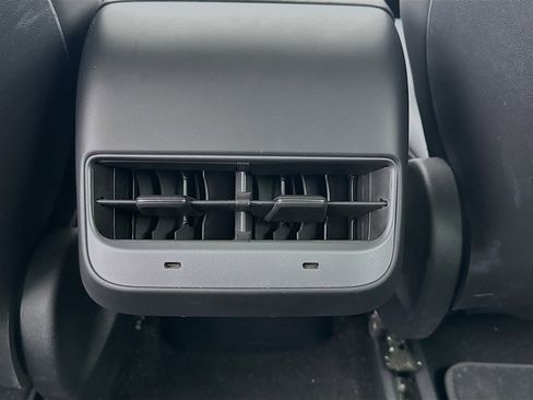 Used 2023 Tesla Model 3 Standard Range RWD image 17