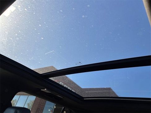 Used 2021 Cadillac Escalade ESV Sport Platinum image 33