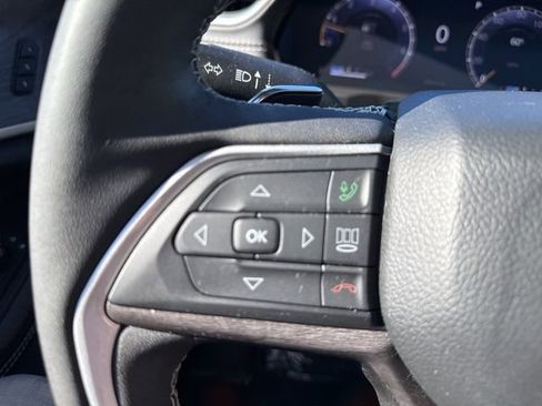 Certified 2023 Jeep Grand Cherokee L Limited image 30