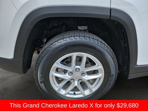 Used 2025 Jeep Grand Cherokee Laredo X w/ Luxury Tech Group I RWD image 43