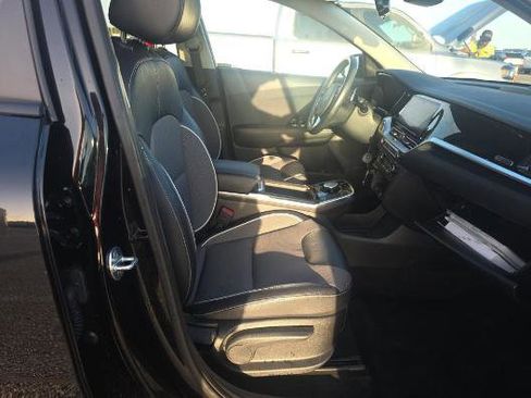 Used 2022 Kia Niro EX image 23