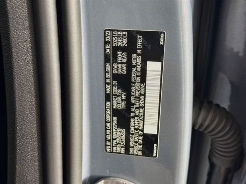 Certified 2023 Volvo XC40 B5 Ultimate AWD/4WD image 33