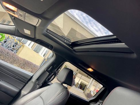 Used 2024 Honda Odyssey Sport image 17