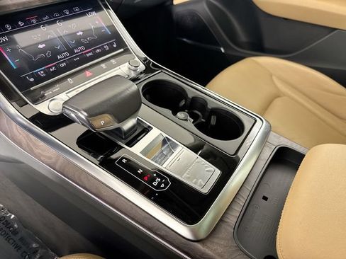 Used 2019 Audi Q8 Prestige w/ Towing Package AWD/4WD image 19
