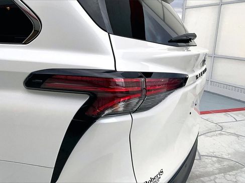 Certified 2021 Toyota Sienna XLE image 21