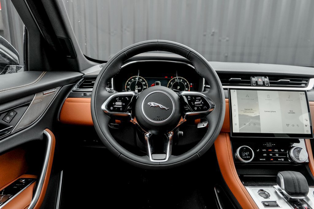 New 2026 Jaguar F-PACE R-Dynamic S AWD/4WD image 17