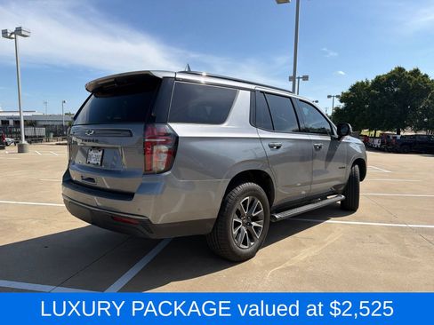 Used 2022 Chevrolet Tahoe Z71 w/ Luxury Package AWD/4WD image 3
