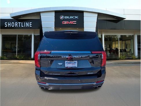 Used 2026 GMC Yukon XL Denali Ultimate w/ LPO, Floor Liner Package AWD/4WD image 4