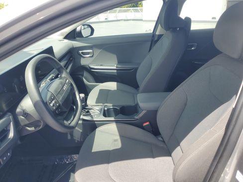 Used 2025 Kia K4 FWD image 14