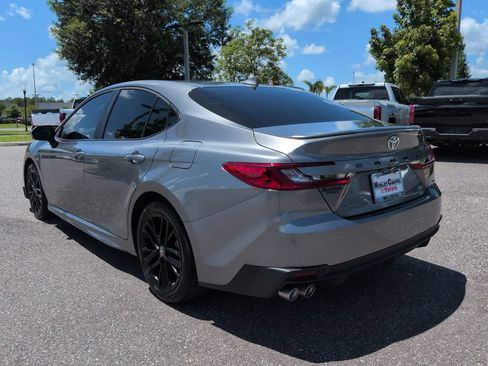 Used 2026 Toyota Camry SE FWD image 4