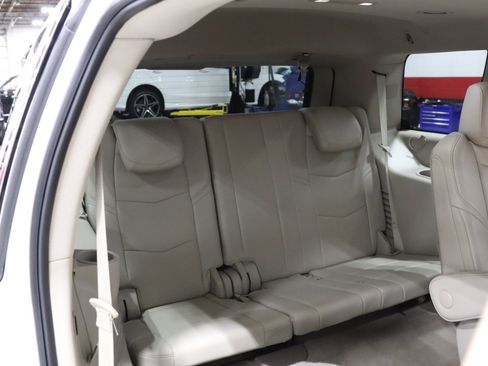 Used 2015 Cadillac Escalade Luxury AWD/4WD image 52