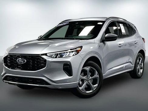 Used 2024 Ford Escape ST-Line w/ Tech Pack #1 AWD/4WD image 3