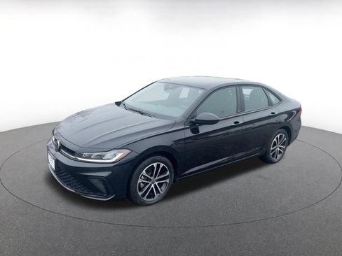 Used 2025 Volkswagen Jetta Sport image 8