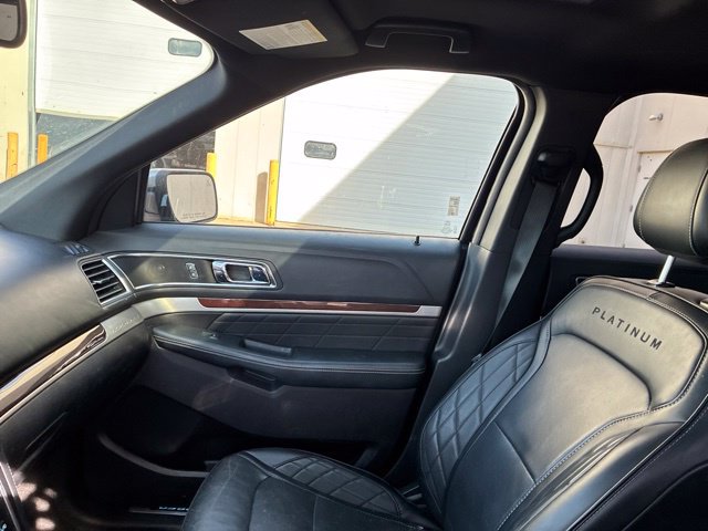 Used 2019 Ford Explorer Platinum AWD/4WD image 27