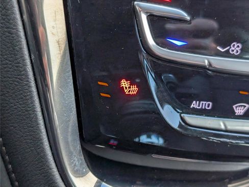 Used 2014 Cadillac ELR w/ Luxury Package image 25