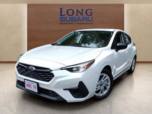 Certified 2025 Subaru Impreza 2.0i image 2