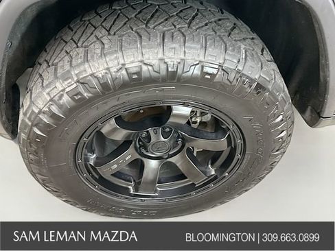 Used 2020 Jeep Grand Cherokee Limited w/ Luxury Group II image 32