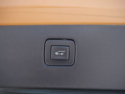 Used 2024 Buick Envista Sport Touring w/ Convenience I Package FWD image 22