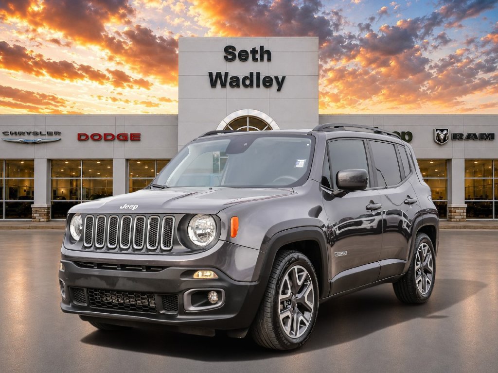 Used 2018 Jeep Renegade Latitude FWD image 3
