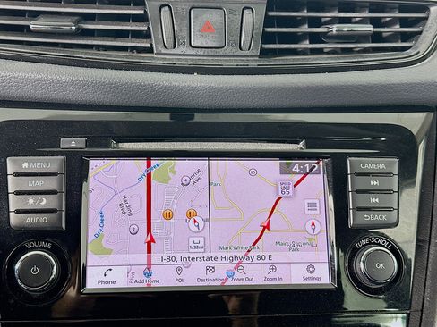 Used 2018 Nissan Rogue SV w/ Premium Package image 21