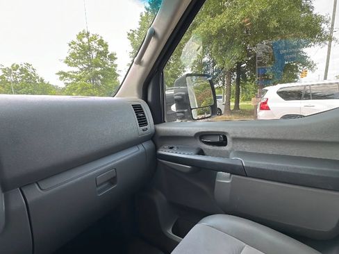 Used 2019 Nissan NV 2500 SV RWD image 24