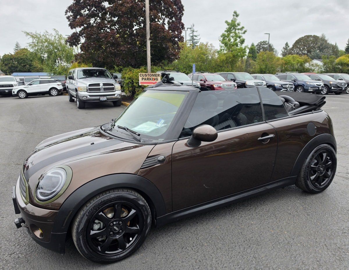 Used 2010 MINI Cooper Convertible FWD image 3