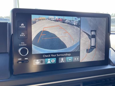 Certified 2025 Honda Pilot Black Edition image 21