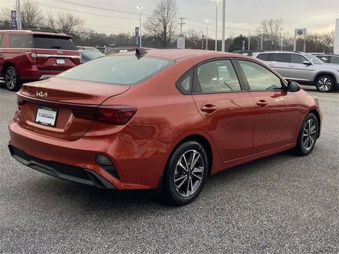 Used 2023 Kia Forte LXS w/ LXS Technology Package image 3