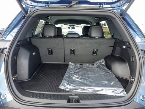 New 2026 Chevrolet Equinox RS w/ LPO, Floor Liner Package image 8