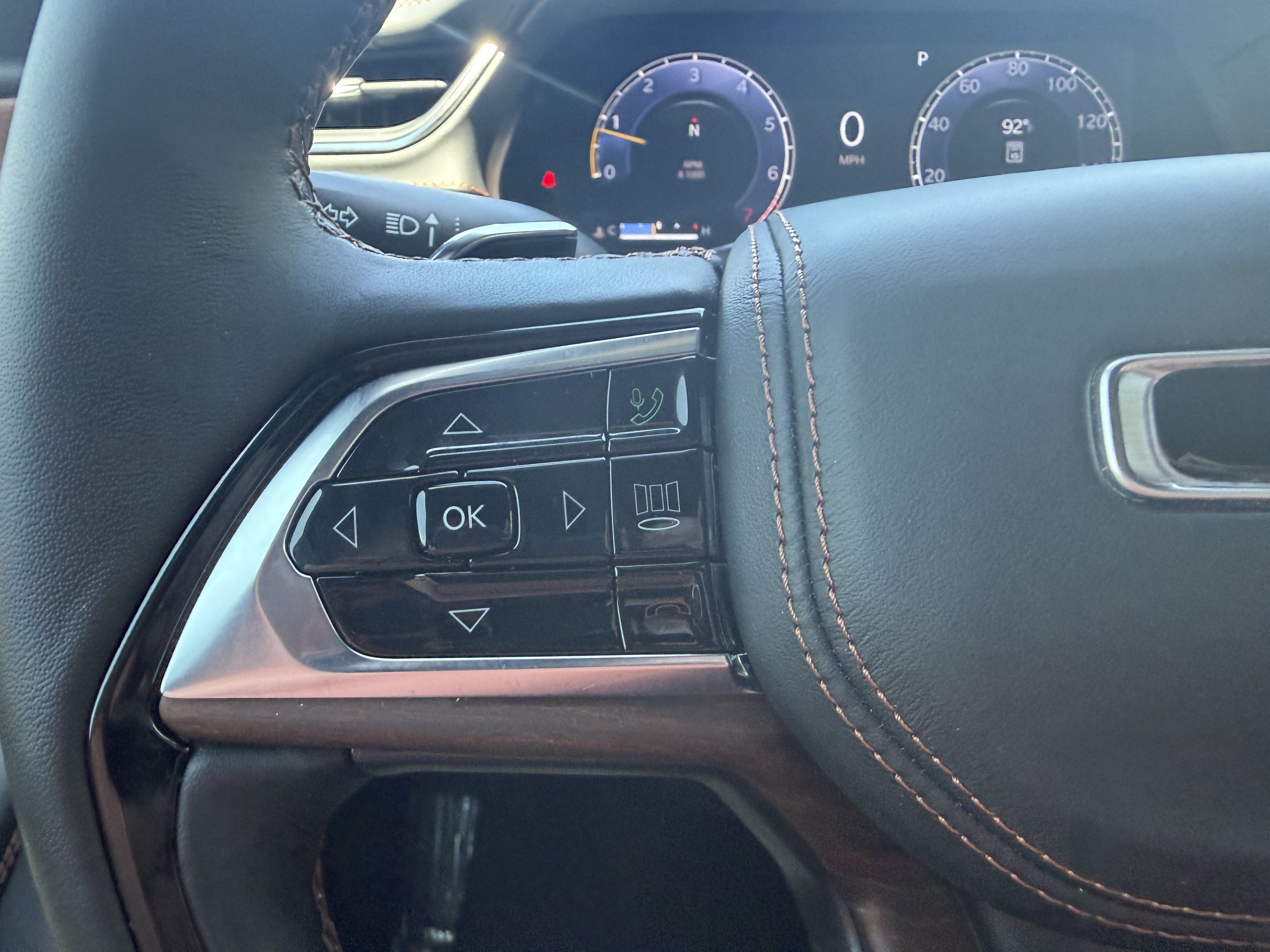 Used 2024 Jeep Grand Cherokee Summit w/ Luxury Tech Group V AWD/4WD image 28
