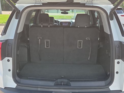 Used 2017 GMC Acadia SLT FWD image 15