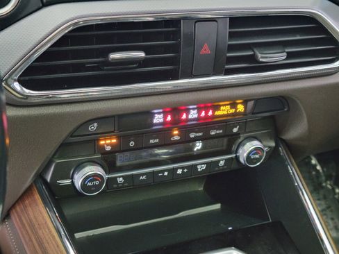 Used 2022 MAZDA CX-9 Signature image 24