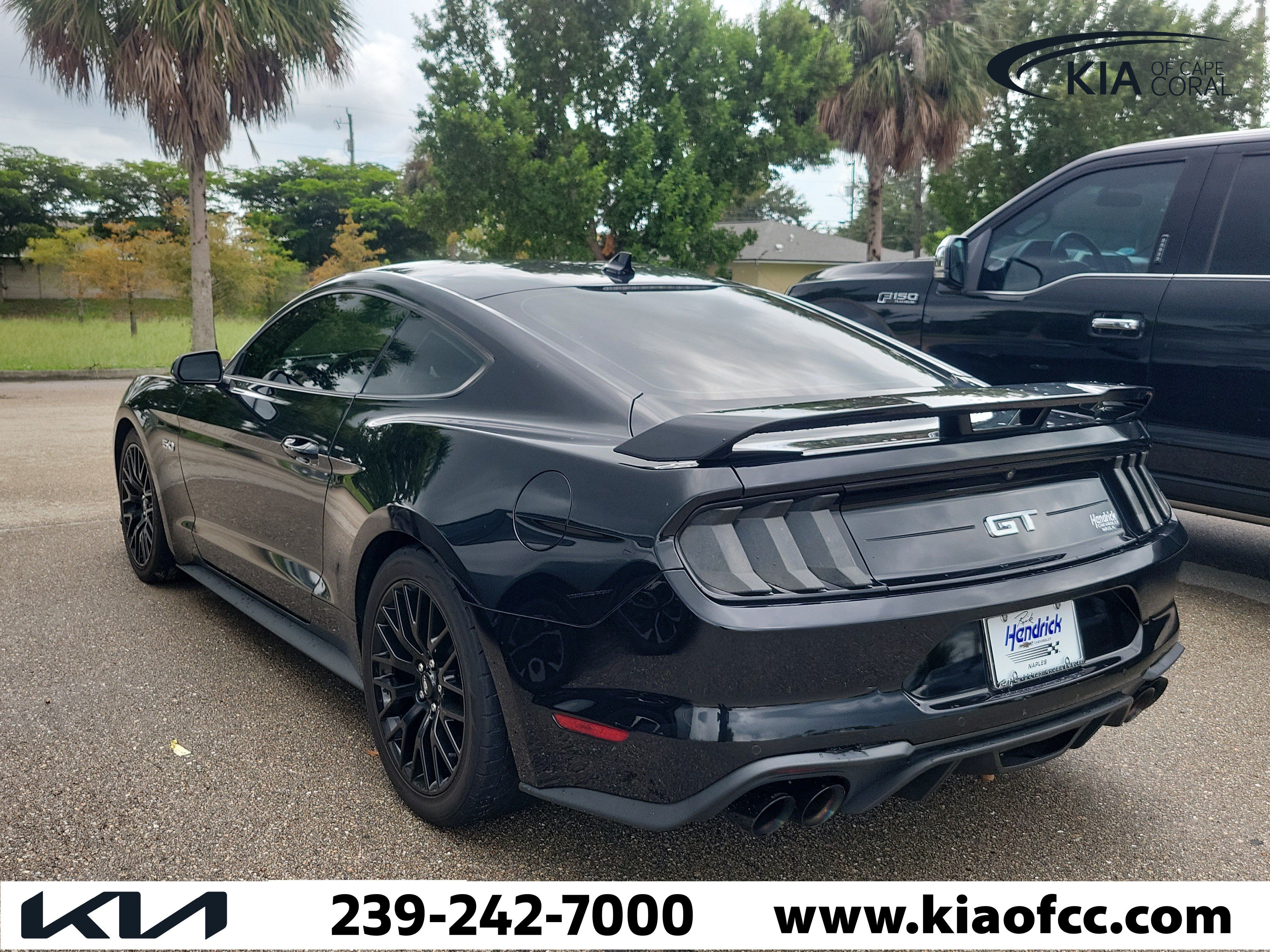 Used 2021 Ford Mustang GT Premium w/ GT Performance Package RWD image 4