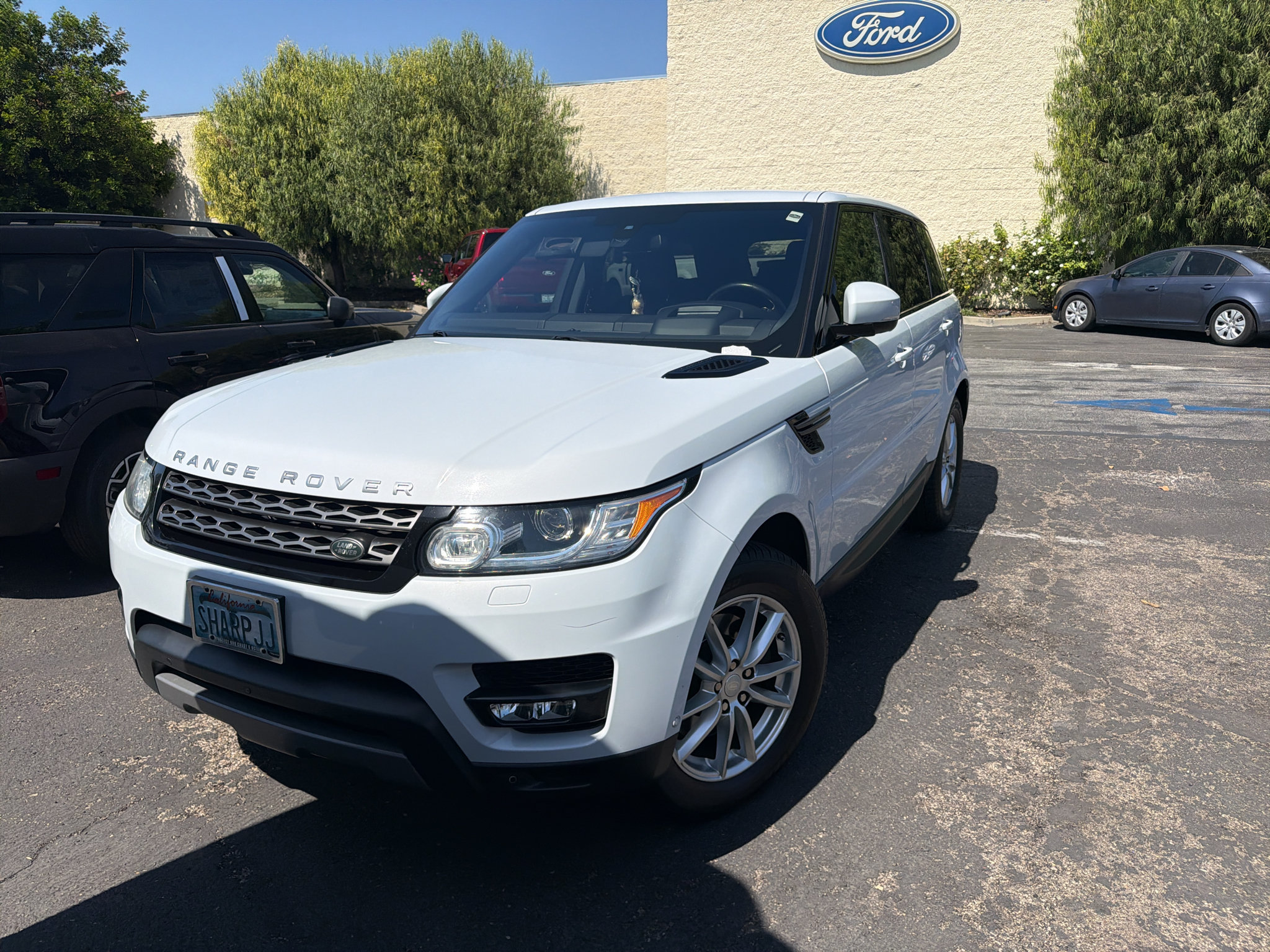 Used 2016 Land Rover Range Rover Sport SE AWD/4WD image 3