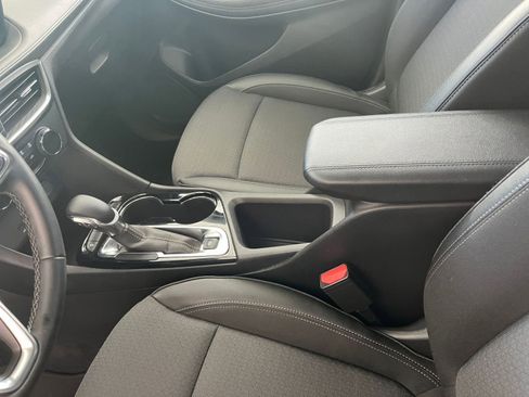 Used 2025 Buick Encore GX Preferred image 40