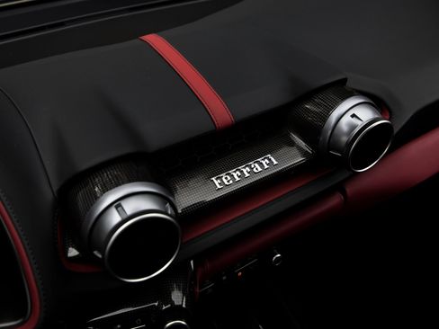 Used 2020 Ferrari 812 Superfast image 27