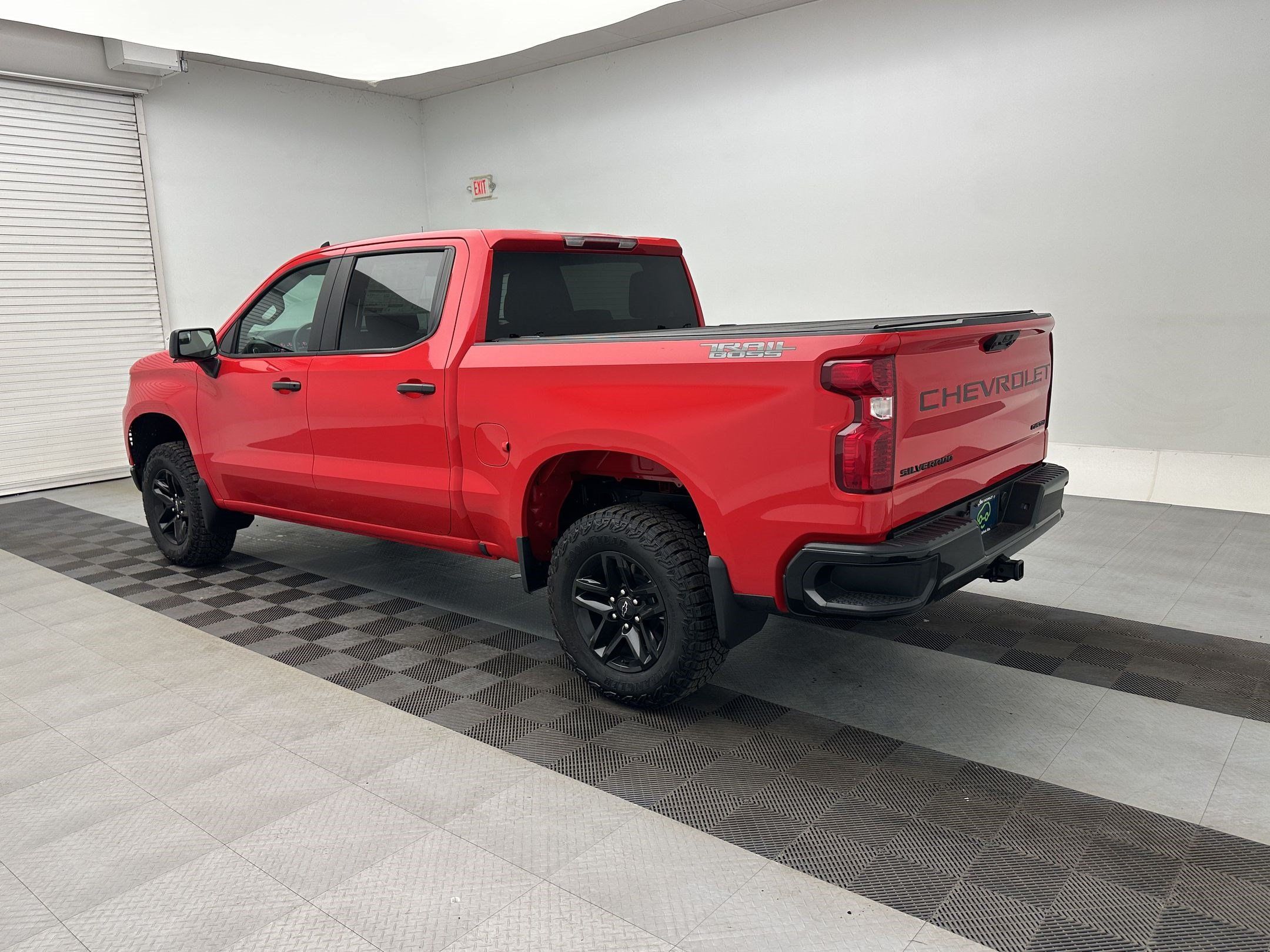 Certified 2026 Chevrolet Silverado 1500 Custom Trail Boss w/ Dark Appearance Package AWD/4WD image 3