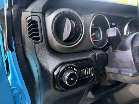 Used 2021 Jeep Wrangler Unlimited Sport AWD/4WD image 35