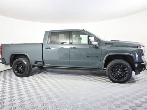 Used 2025 Chevrolet Silverado 2500 LTZ w/ LTZ Plus Package AWD/4WD image 9