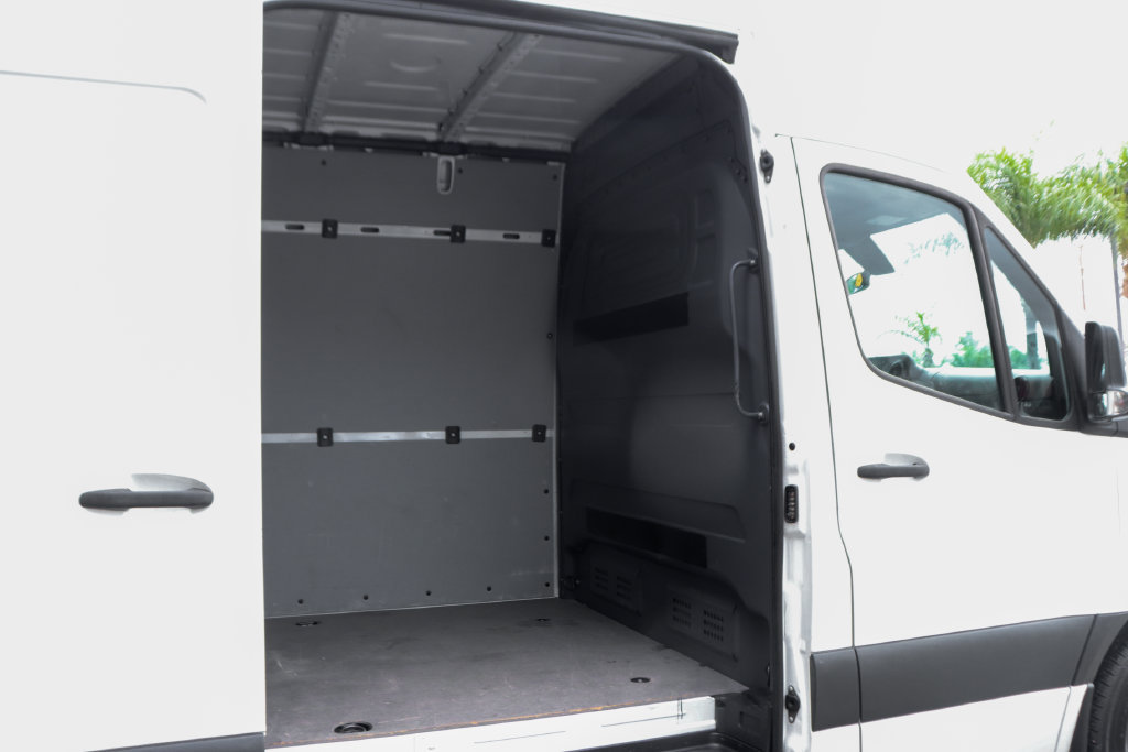 Used 2022 Mercedes-Benz Sprinter 2500 image 14