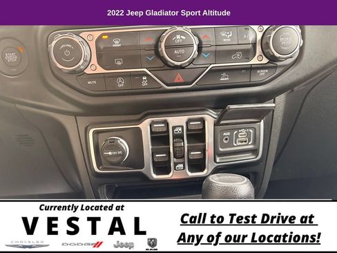 Used 2022 Jeep Gladiator Sport AWD/4WD image 18