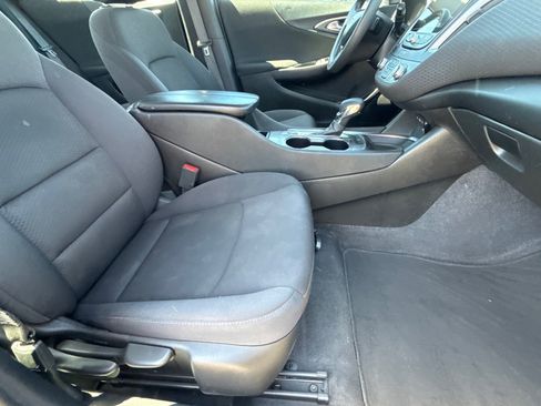 Used 2023 Chevrolet Malibu LT FWD image 10