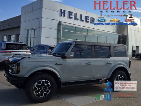 Used 2023 Ford Bronco Outer Banks AWD/4WD image 1