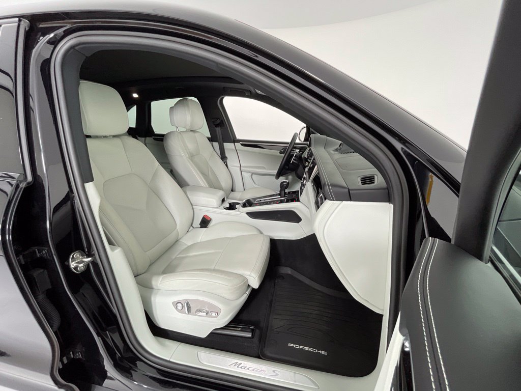 Used 2023 Porsche Macan S AWD/4WD image 24