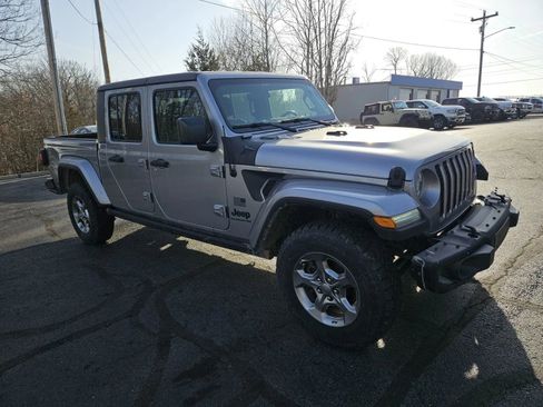 Used 2021 Jeep Gladiator Sport image 5